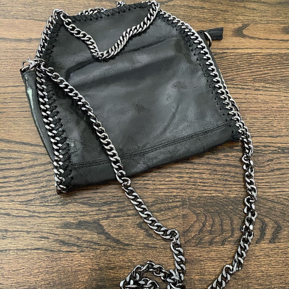 ***NEVER BEEN USED GENUINE LEATHER BAG***